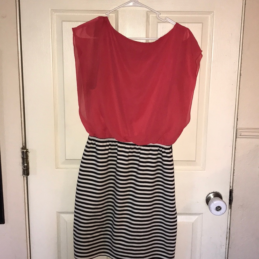 Pink dress - Picture 2 of 2